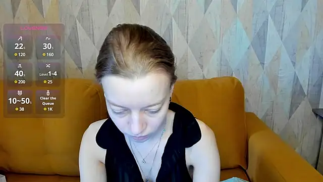Snapshot of Michelle_Blond chatting on February 2025 07:23:01 AM Michelle Blond online show from February 2025 07:23:01 AM