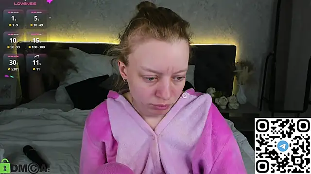 Michelle Blond online show from March 2026 09:21:01 AM