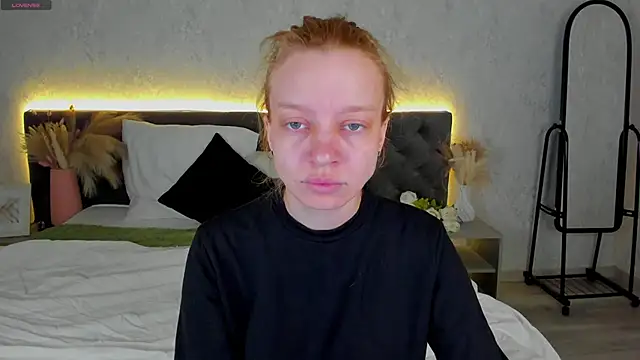 Michelle Blond online show from March 2026 09:24:01 AM