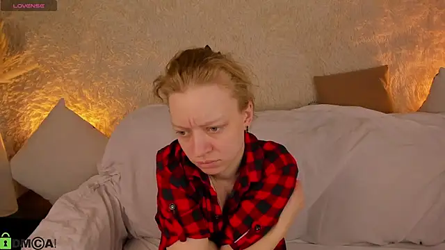 Michelle Blond online show from March 2026 07:30:01 AM