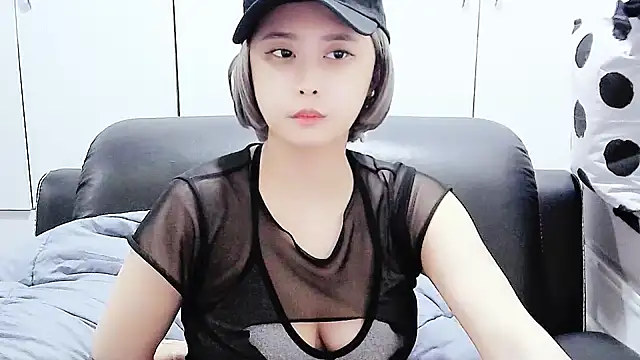 yourz tw online show from November 2025 02:06:01 PM