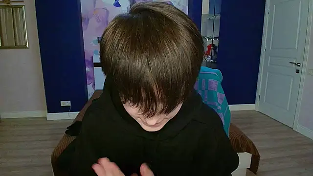 EmiliaYours online show from February 2025 05:17:02 PM