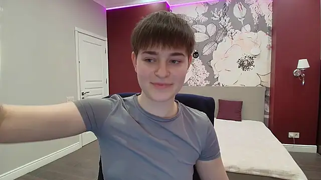 EmiliaYours online show from March 2026 03:17:01 PM