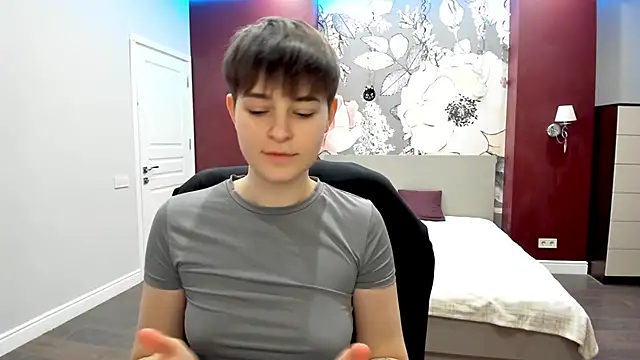 EmiliaYours online show from February 2026 03:20:02 PM