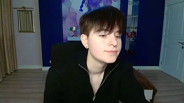 EmiliaYours online show from March 2025 04:11:01 PM