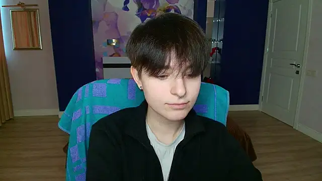 EmiliaYours online show from February 2025 01:20:01 PM