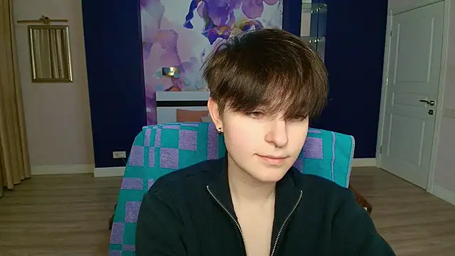 EmiliaYours online show from February 2025 03:57:02 PM