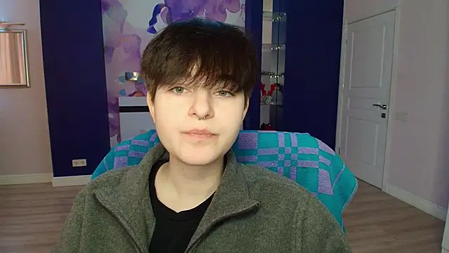 EmiliaYours online show from February 2025 12:47:01 PM