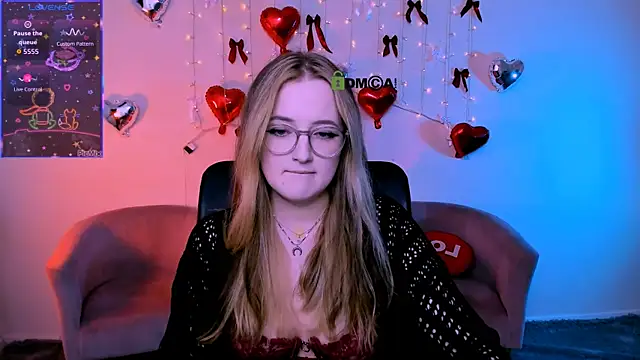 luna berryy online show from February 2026 08:21:01 PM