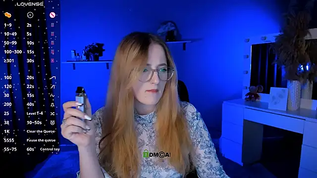 Snapshot of luna_berryy chatting on September 2025 01:18:02 PM luna berryy online show from September 2025 01:18:02 PM