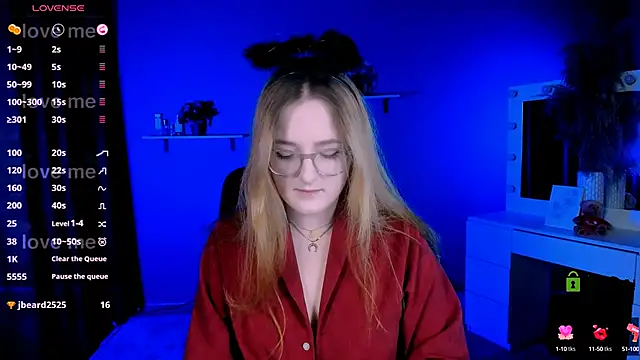 Snapshot of luna_berryy chatting on October 2025 07:50:01 PM luna berryy online show from October 2025 07:50:01 PM