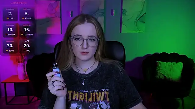 luna berryy online show from March 2026 07:27:02 PM