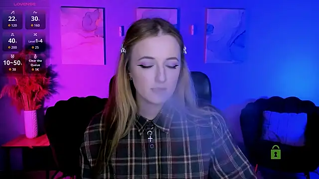 luna berryy online show from April 2026 08:06:02 PM