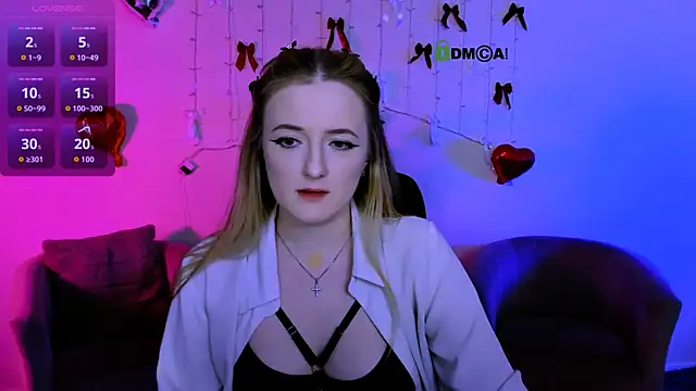 luna berryy online show from March 2026 08:32:02 PM