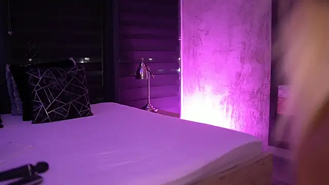 Snapshot of Candy_Ivy chatting on November 2025 06:13:02 PM Candy Ivy online show from November 2025 06:13:02 PM