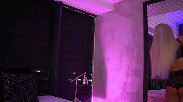 Snapshot of Candy_Ivy chatting on December 2025 06:29:02 PM Candy Ivy online show from December 2025 06:29:02 PM