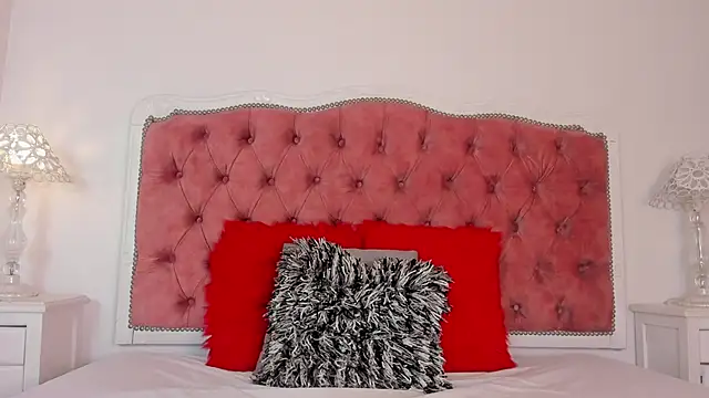 Snapshot of amberlitle chatting on September 2025 12:22:01 PM amberlitle online show from September 2025 12:22:01 PM