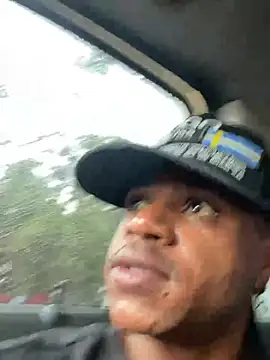 Snapshot of ElNegroRony chatting on February 2025 08:10:02 PM ElNegroRony online show from February 2025 08:10:02 PM