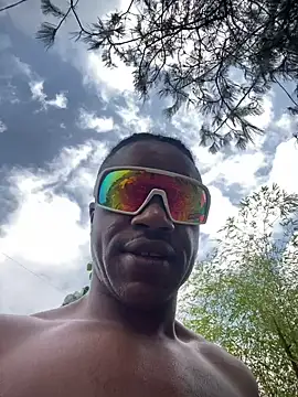 Snapshot of ElNegroRony chatting on February 2025 03:52:01 PM ElNegroRony online show from February 2025 03:52:01 PM