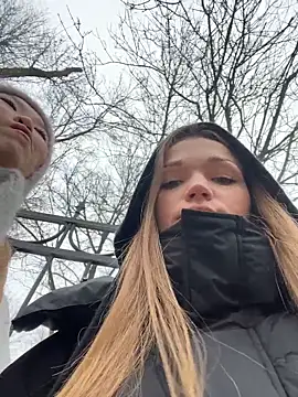 Snapshot of KitteCat chatting on December 2025 09:04:02 AM KitteCat online show from December 2025 09:04:02 AM