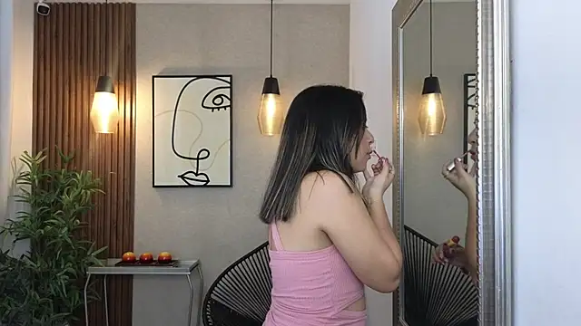 Sharlotte Milk online show from November 2025 10:37:02 AM