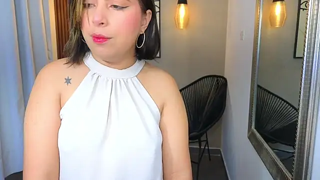 Sharlotte Milk online show from December 2025 11:05:02 AM