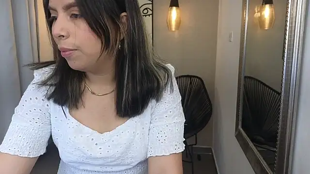 Sharlotte Milk online show from December 2025 10:49:02 AM