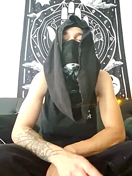 Snapshot of Gambit_69420 chatting on November 2025 05:13:02 PM Gambit 69420 online show from November 2025 05:13:02 PM