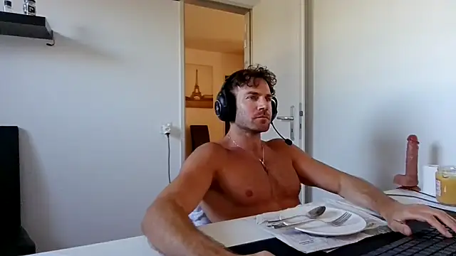 alpha-hunk online show from April 2026 03:19:02 PM