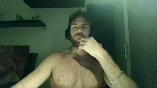 alpha-hunk online show from October 2025 06:42:01 PM