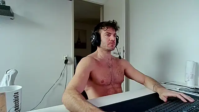 alpha-hunk online show from January 2026 09:56:02 AM