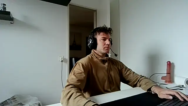 alpha-hunk online show from March 2026 09:22:02 AM