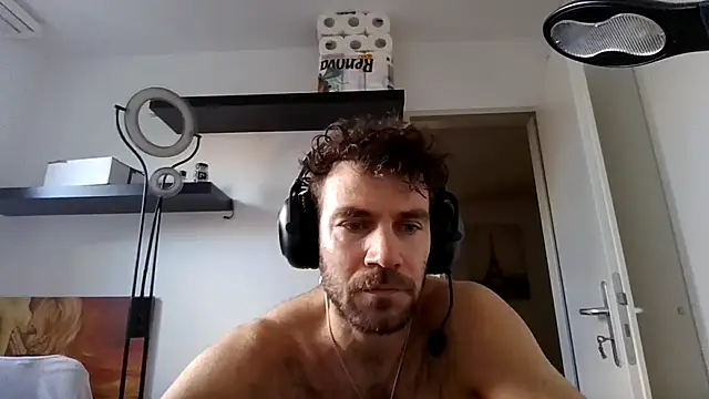 alpha-hunk online show from November 2025 10:37:02 AM