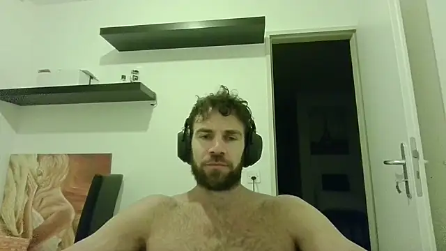 alpha-hunk online show from October 2025 07:37:02 PM