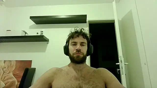 alpha-hunk online show from October 2025 07:04:01 PM
