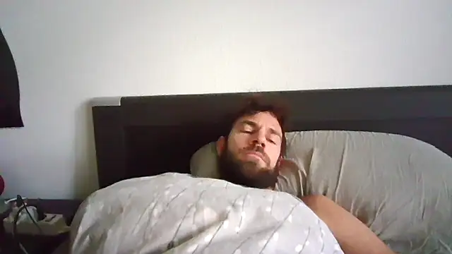 alpha-hunk online show from October 2025 08:35:01 AM