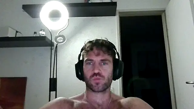 alpha-hunk online show from November 2025 09:18:02 PM