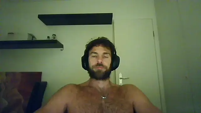 alpha-hunk online show from October 2025 06:29:02 PM