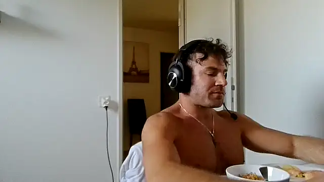 alpha-hunk online show from April 2026 02:04:01 PM