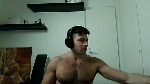 alpha-hunk online show from November 2025 09:07:02 PM