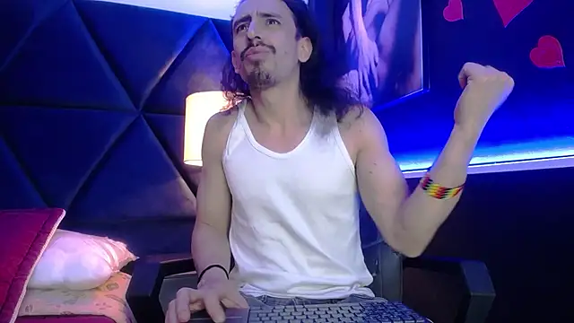 Sr Magnus  online show from March 2025 03:19:01 PM