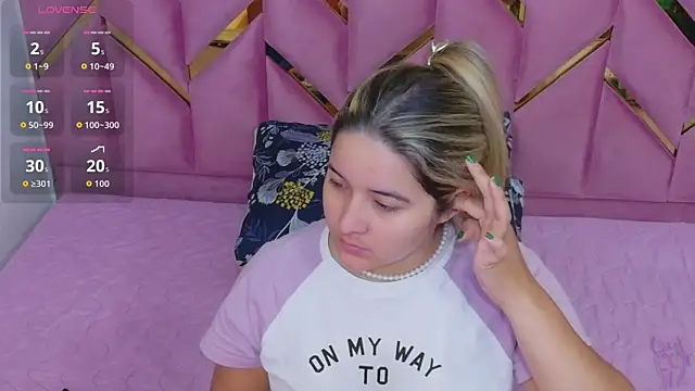 collegepawglovedaddy online show from April 2026 04:21:02 PM