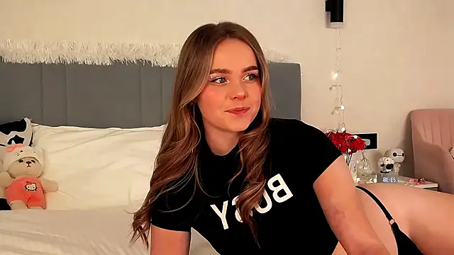 Snapshot of SIlviaBeyt chatting on October 2025 08:41:01 PM SIlviaBeyt online show from October 2025 08:41:01 PM