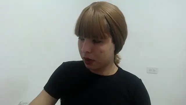 estefania224 online show from May 2026 12:19:01 AM
