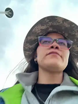 aurora divine online show from February 2026 10:42:02 PM