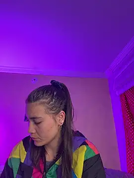 aurora divine online show from February 2026 09:04:01 PM