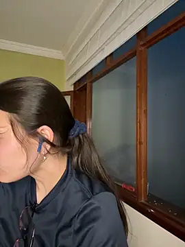 aurora divine online show from October 2025 10:57:01 PM