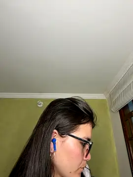 aurora divine online show from September 2025 10:46:02 PM