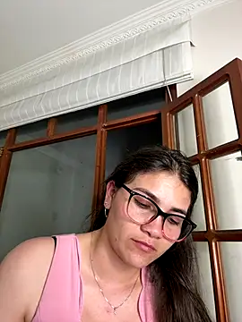 aurora divine online show from October 2025 11:05:02 PM