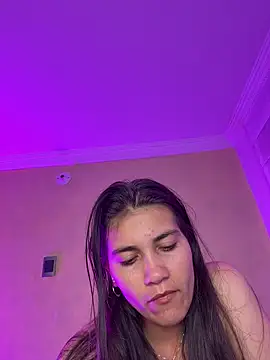 aurora divine online show from March 2026 09:59:01 PM